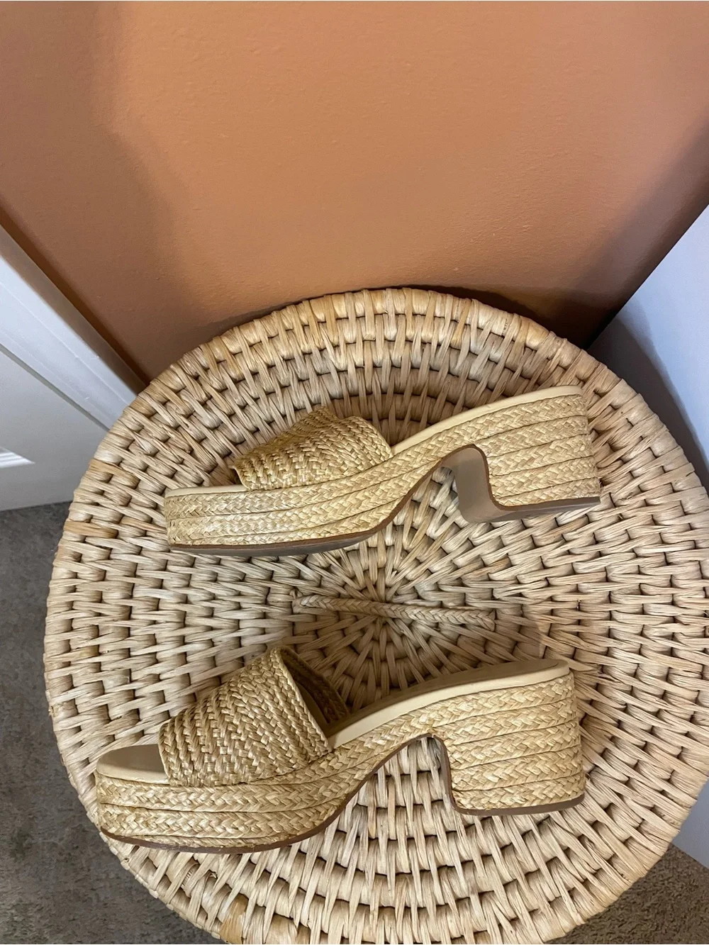 Vince Clarita Raffia Platform Sandals Womens Size 7